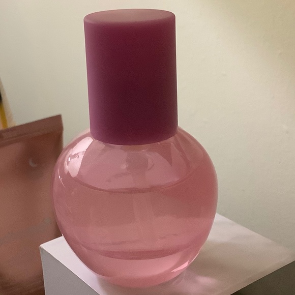 Glow Recipe Plum Plump Hyaluronic Serum 30ml - Picture 3 of 3